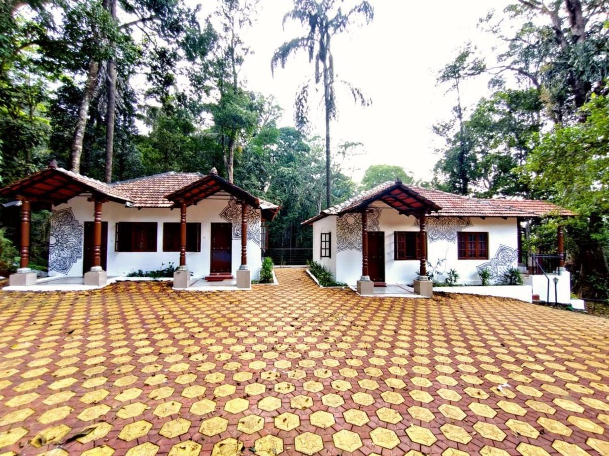 Qexperiences Coorg Hotel Madikeri Exterior photo