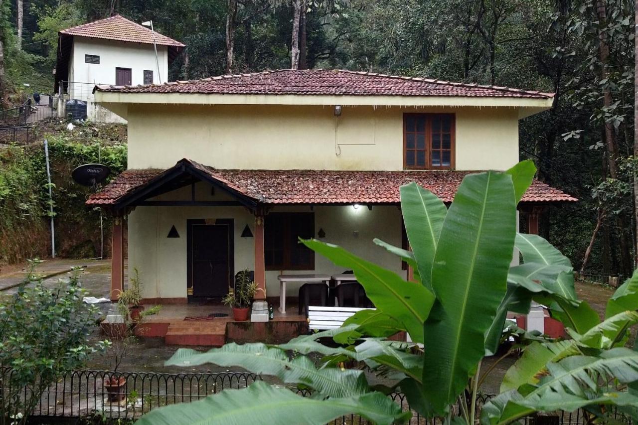 Qexperiences Coorg Hotel Madikeri Exterior photo